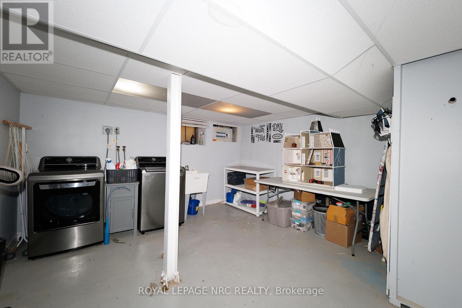 52 YATES STREET - 31