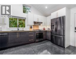111 Horbury Rd, Cumberland, BC V0R1S0 Photo 15