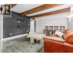 111 Horbury Rd, Cumberland, BC V0R1S0 Photo 33