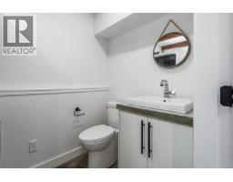 111 Horbury Rd, Cumberland, BC V0R1S0 Photo 35