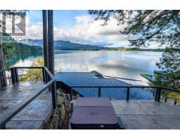 111 Horbury Rd, Cumberland, BC V0R1S0 Photo 46