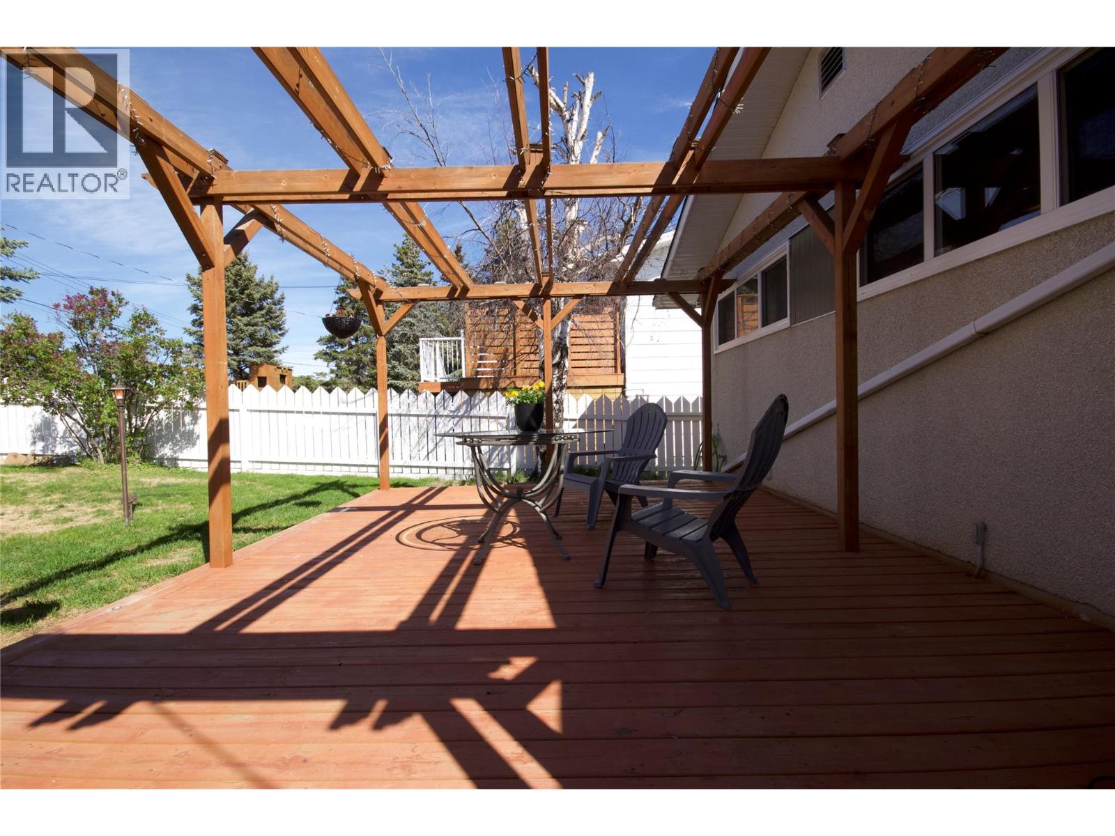 1316 92 Avenue - 23