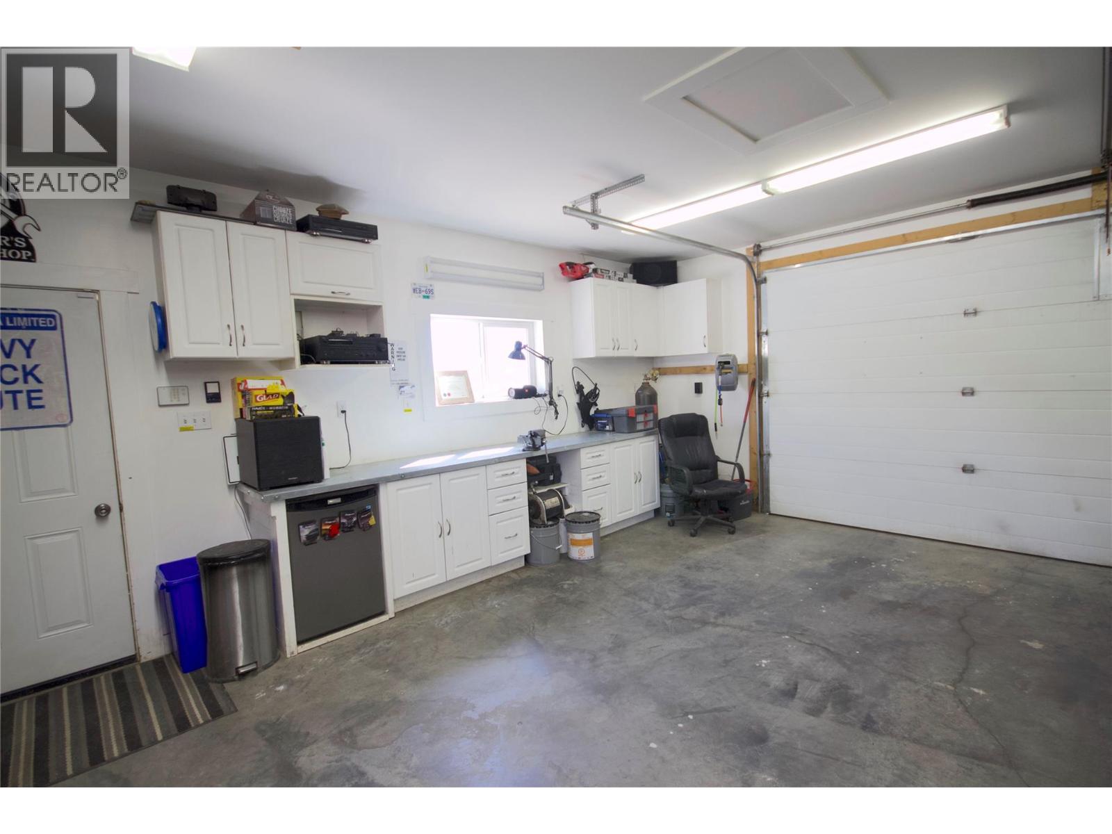 1316 92 Avenue - 21