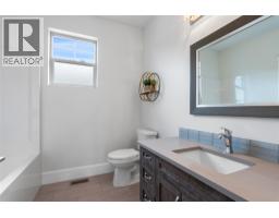 2064 Galore Crescent, Kamloops, BC V2E0A7 Photo 27