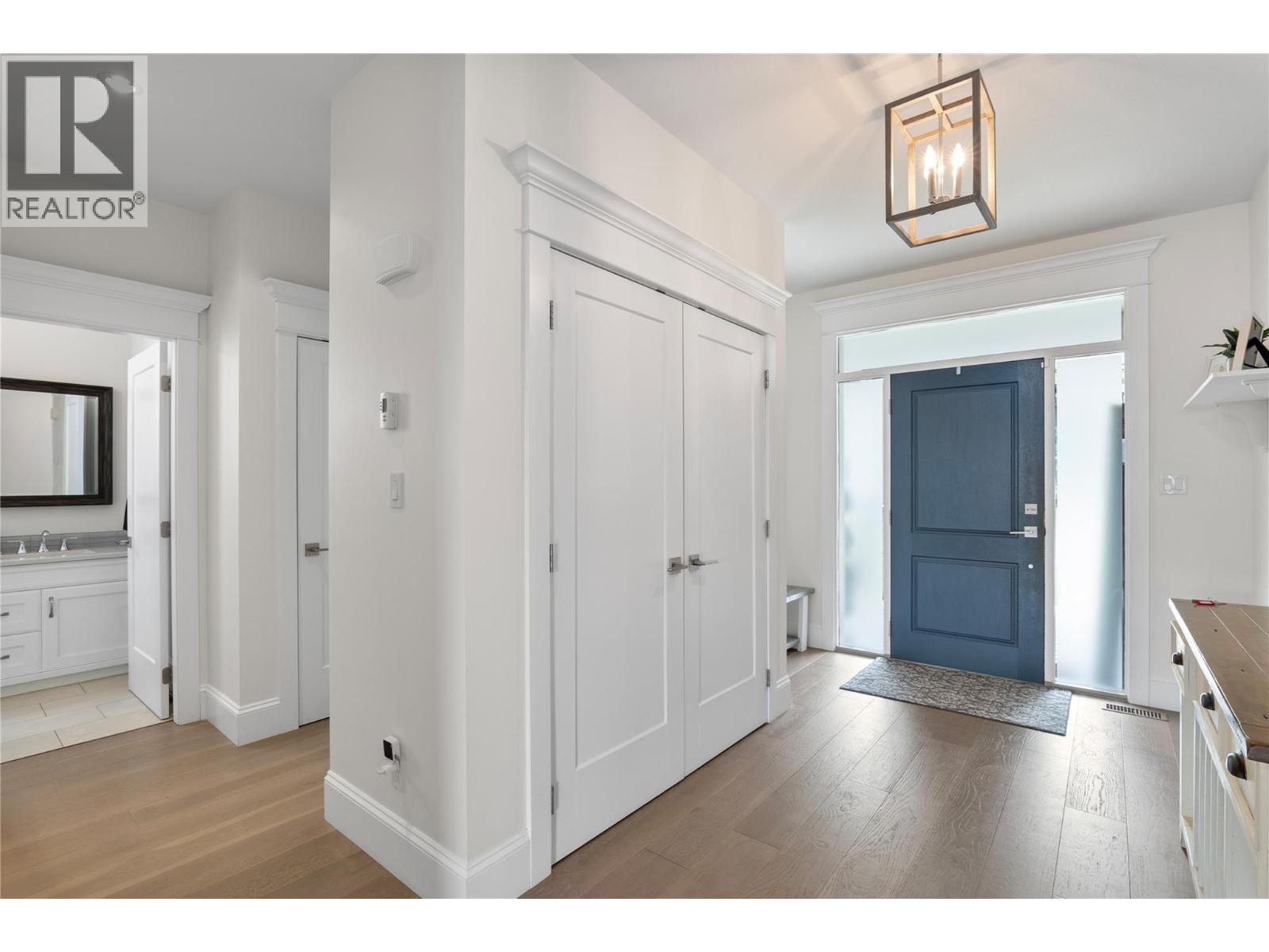 2064 Galore Crescent - 3