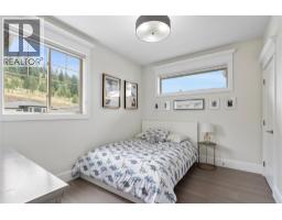 2064 Galore Crescent, Kamloops, BC V2E0A7 Photo 25