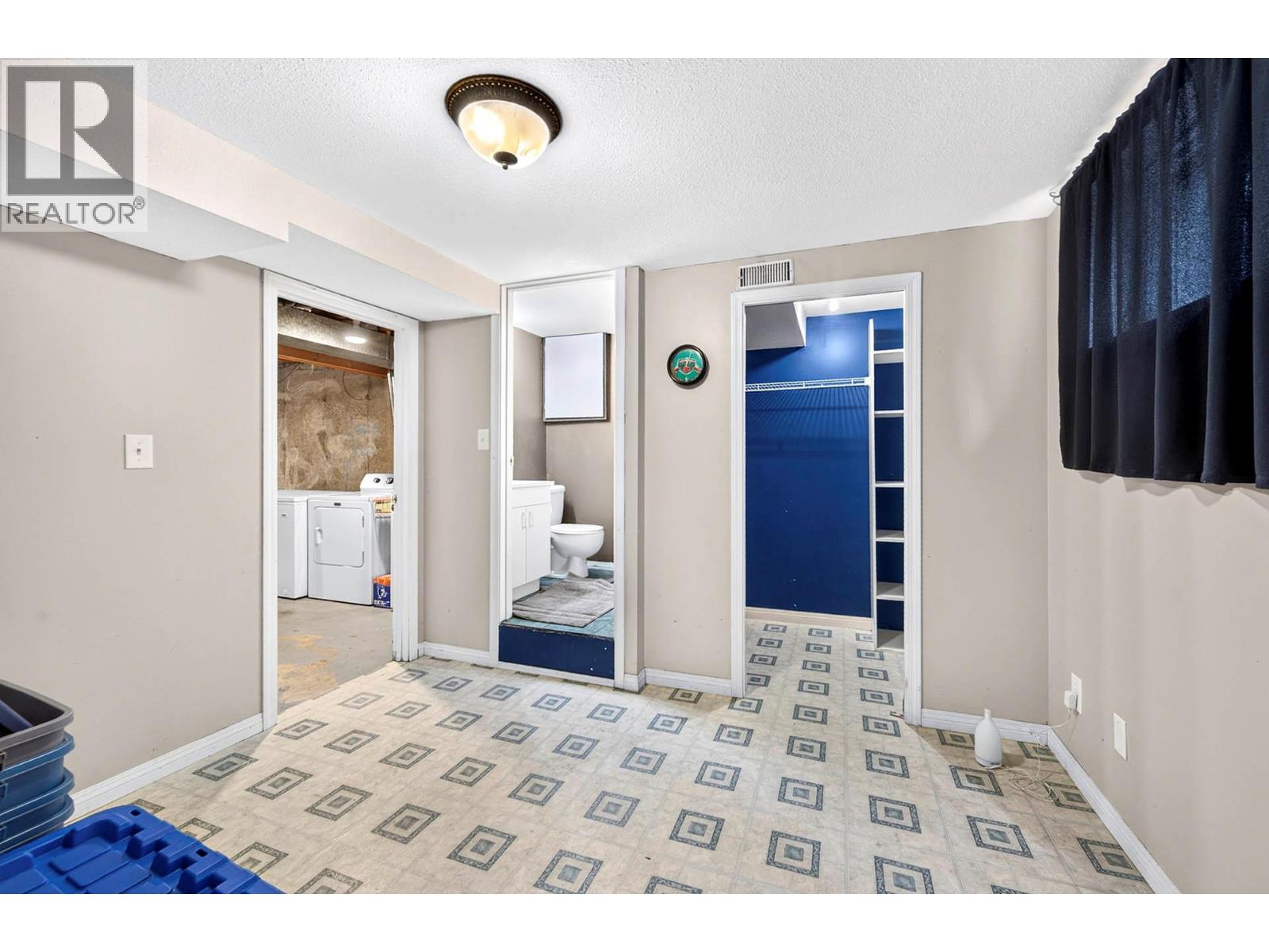 #53 2568 Sandpiper Drive - 24