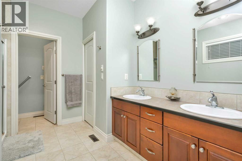 26 Alexander Crescent — photo 17