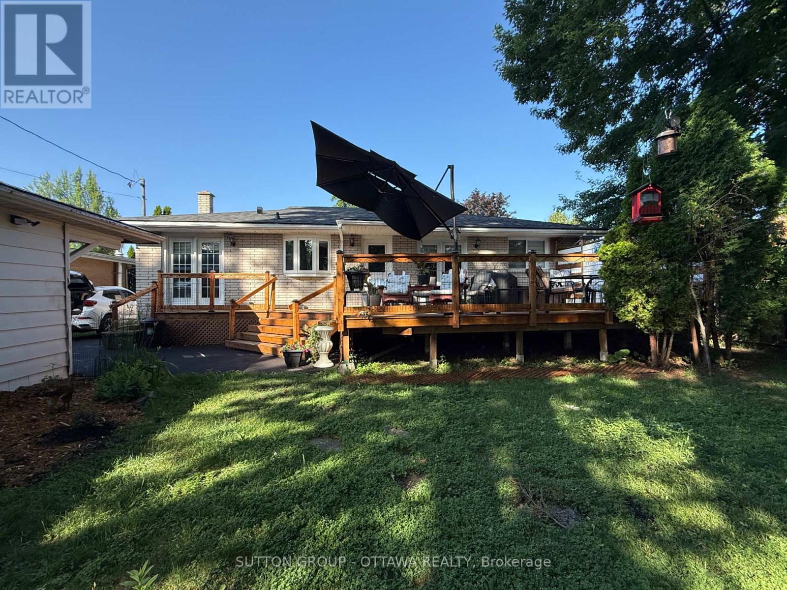 412 LEITCH DRIVE - 10