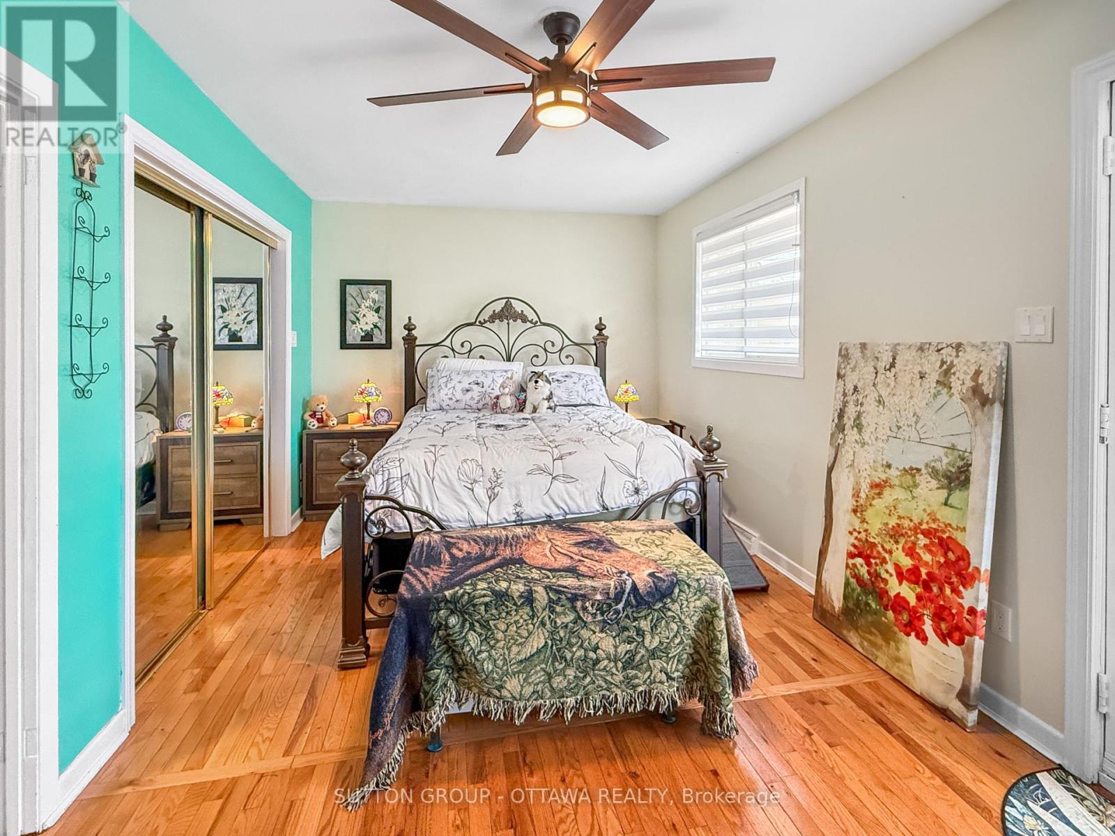 412 LEITCH DRIVE - 22