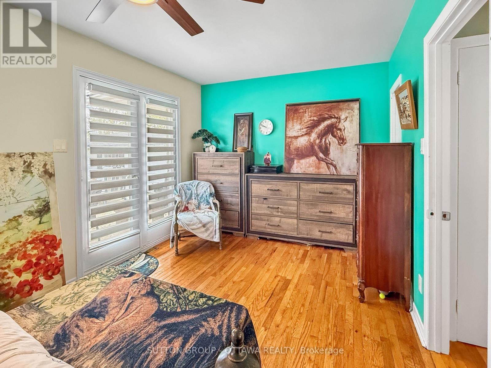 412 LEITCH DRIVE - 23