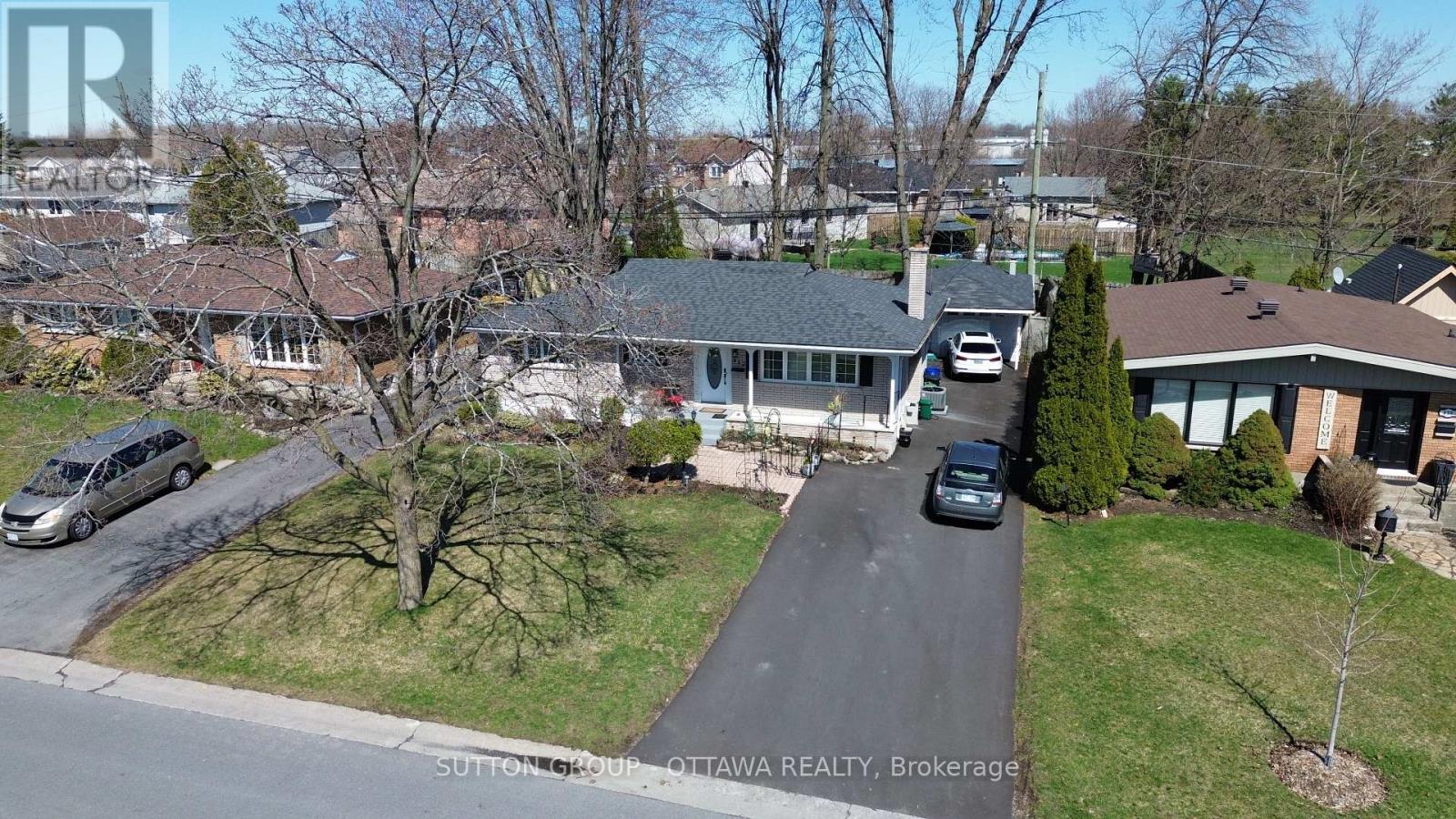 412 LEITCH DRIVE - 40