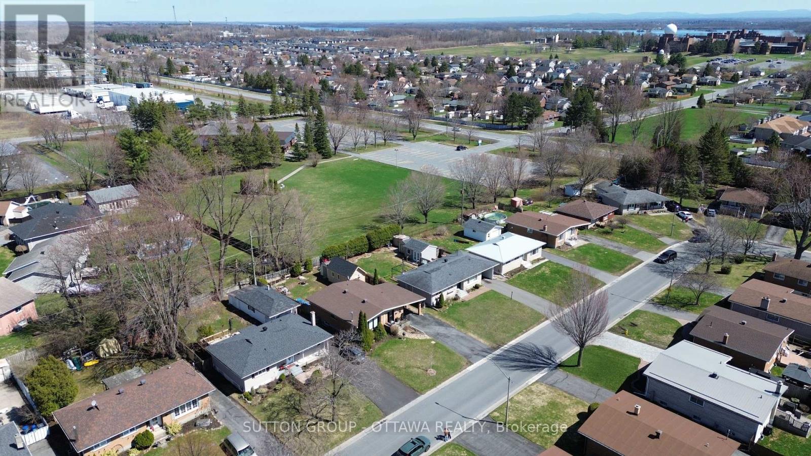 412 LEITCH DRIVE - 45