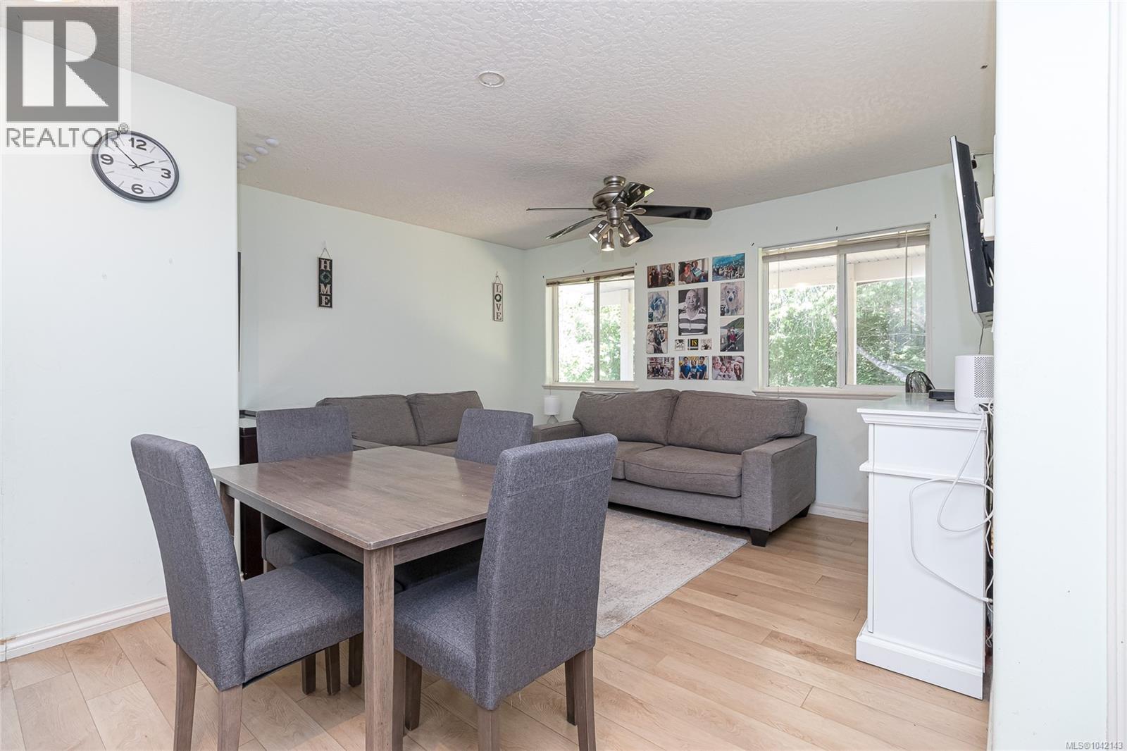 2333 Selwyn Rd, Langford