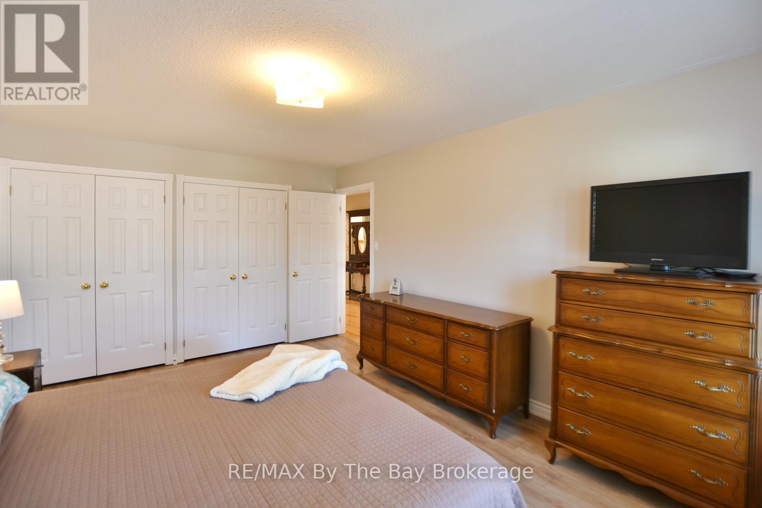 4 ANTHONY STREET - 11