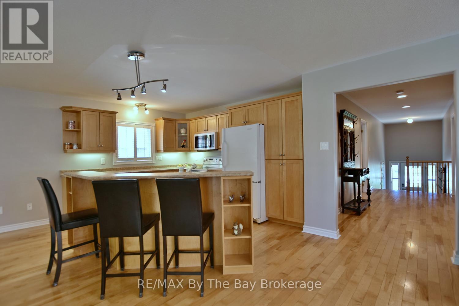 4 ANTHONY STREET - 17