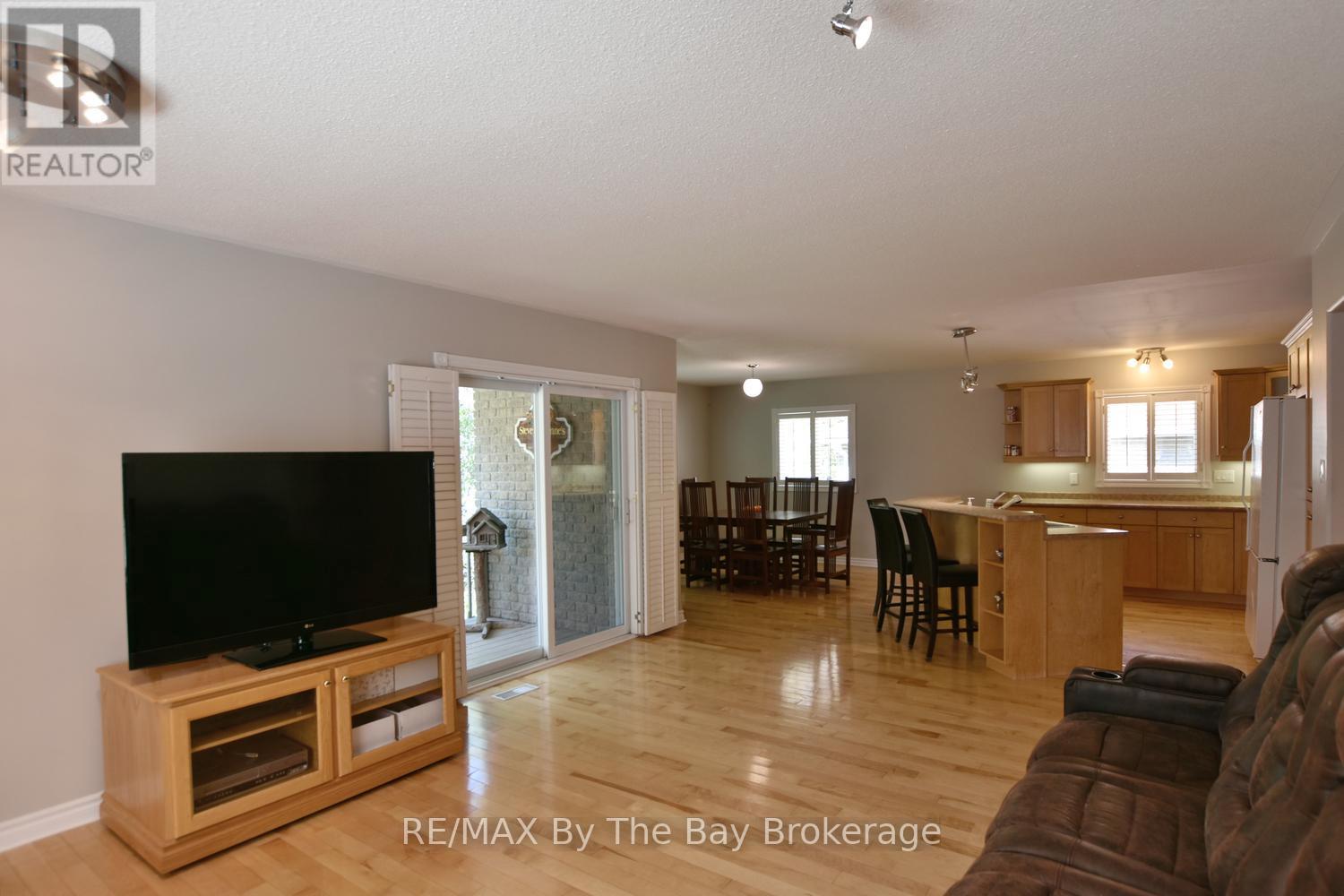 4 ANTHONY STREET - 21