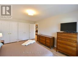 4 Anthony Street, Wasaga Beach, ON L9Z2N4 Photo 11