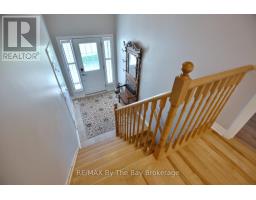 Laundry room - 4 Anthony Street, Wasaga Beach, ON L9Z2N4 Photo 6