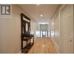 4 Anthony Street, Wasaga Beach, ON L9Z2N4 Photo 9