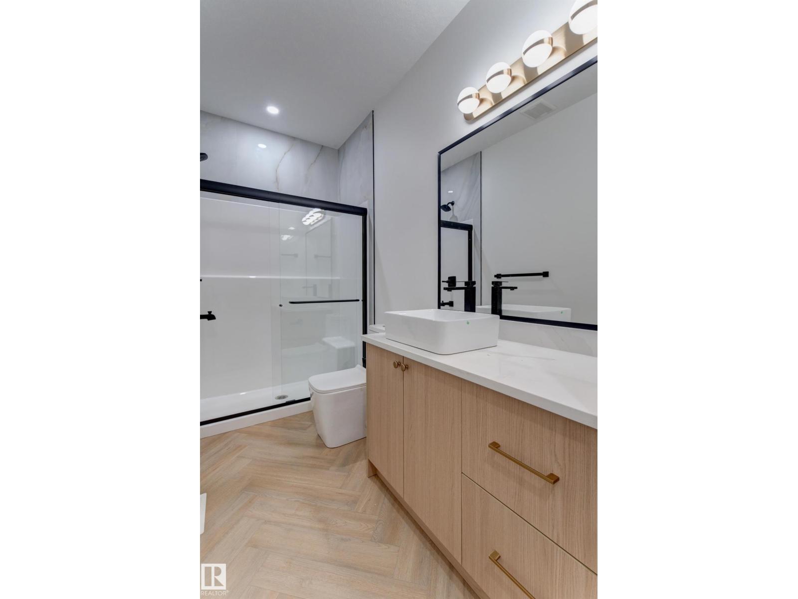 4727 17 AV SW - 7