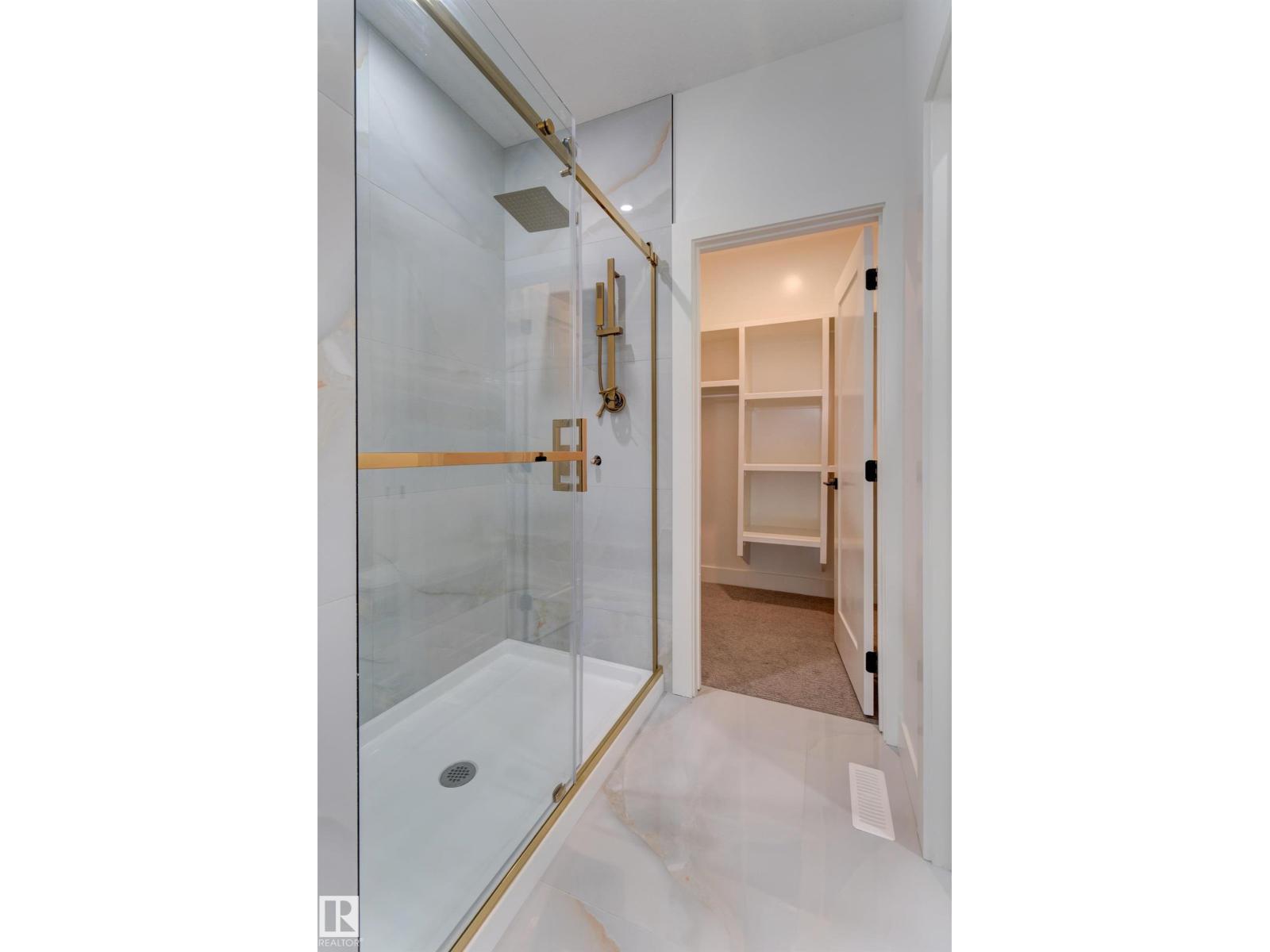 4727 17 AV SW - 28