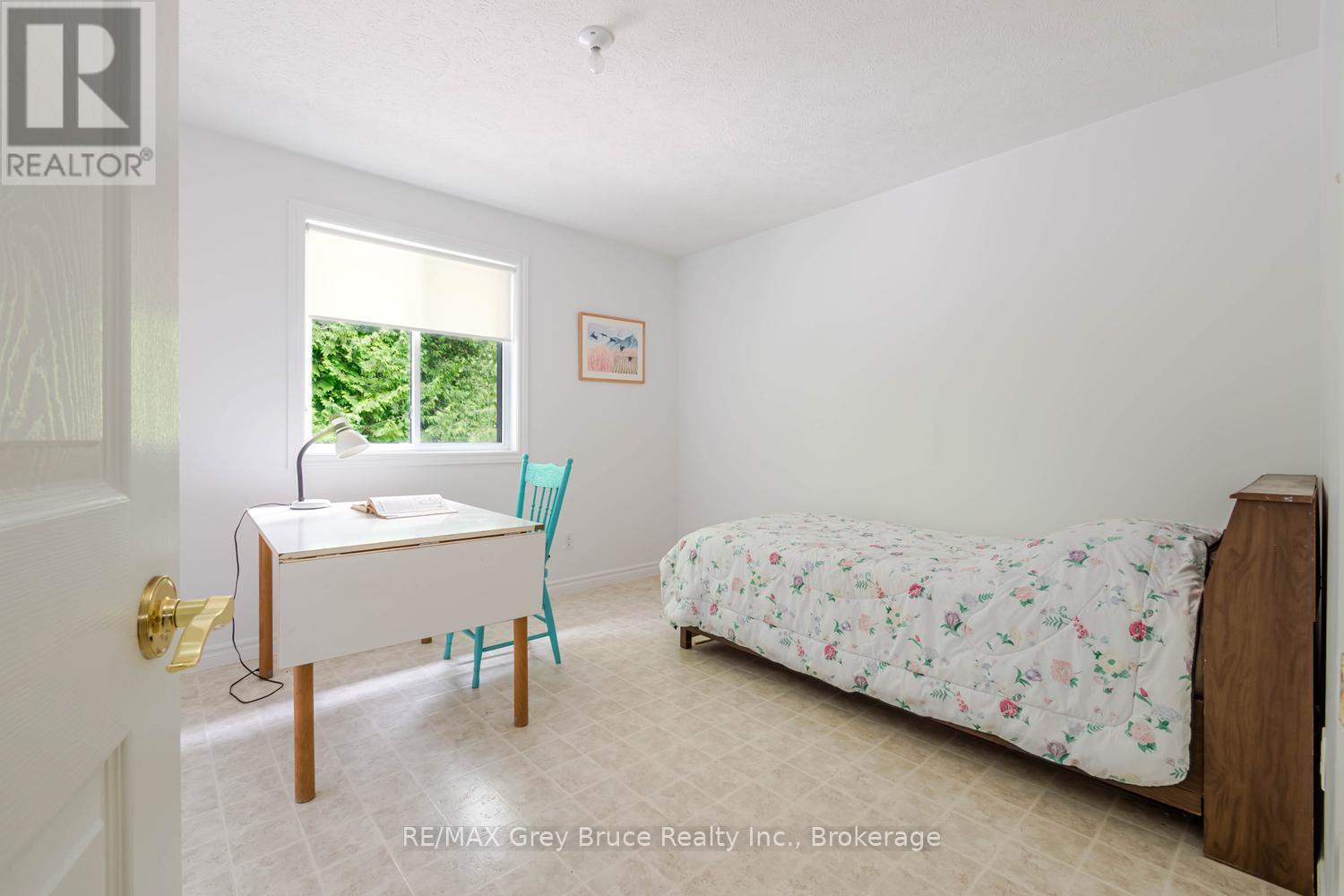 550 HURON ROAD N - 12