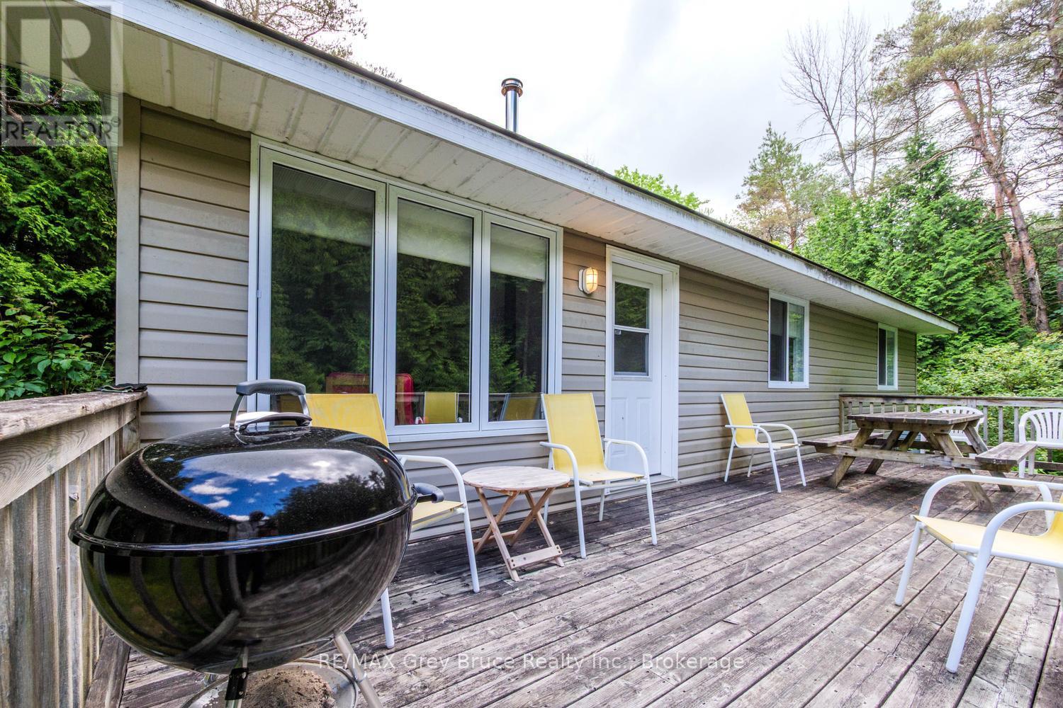 550 HURON ROAD N - 18