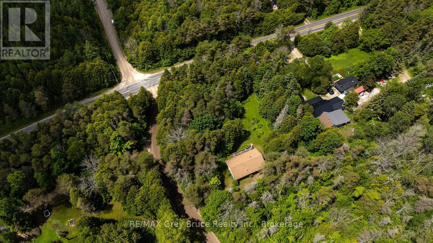 550 HURON ROAD N - 2