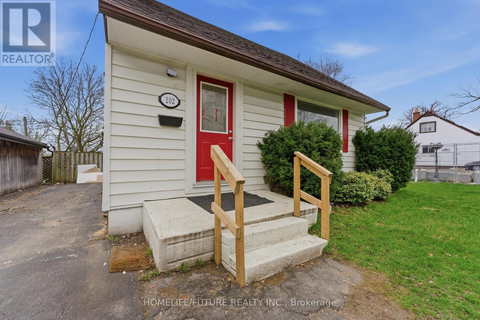 102 KINGS CRESCENT - 2