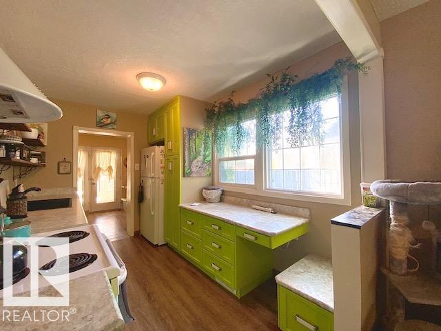 5417 48 ST - 17