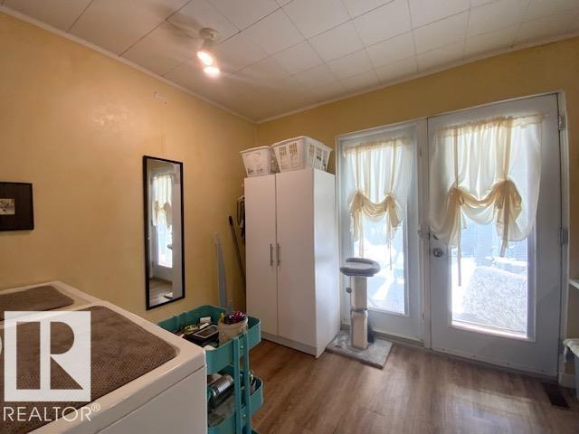 5417 48 ST - 23