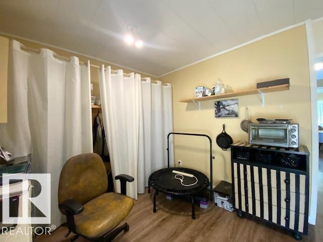 5417 48 ST - 25