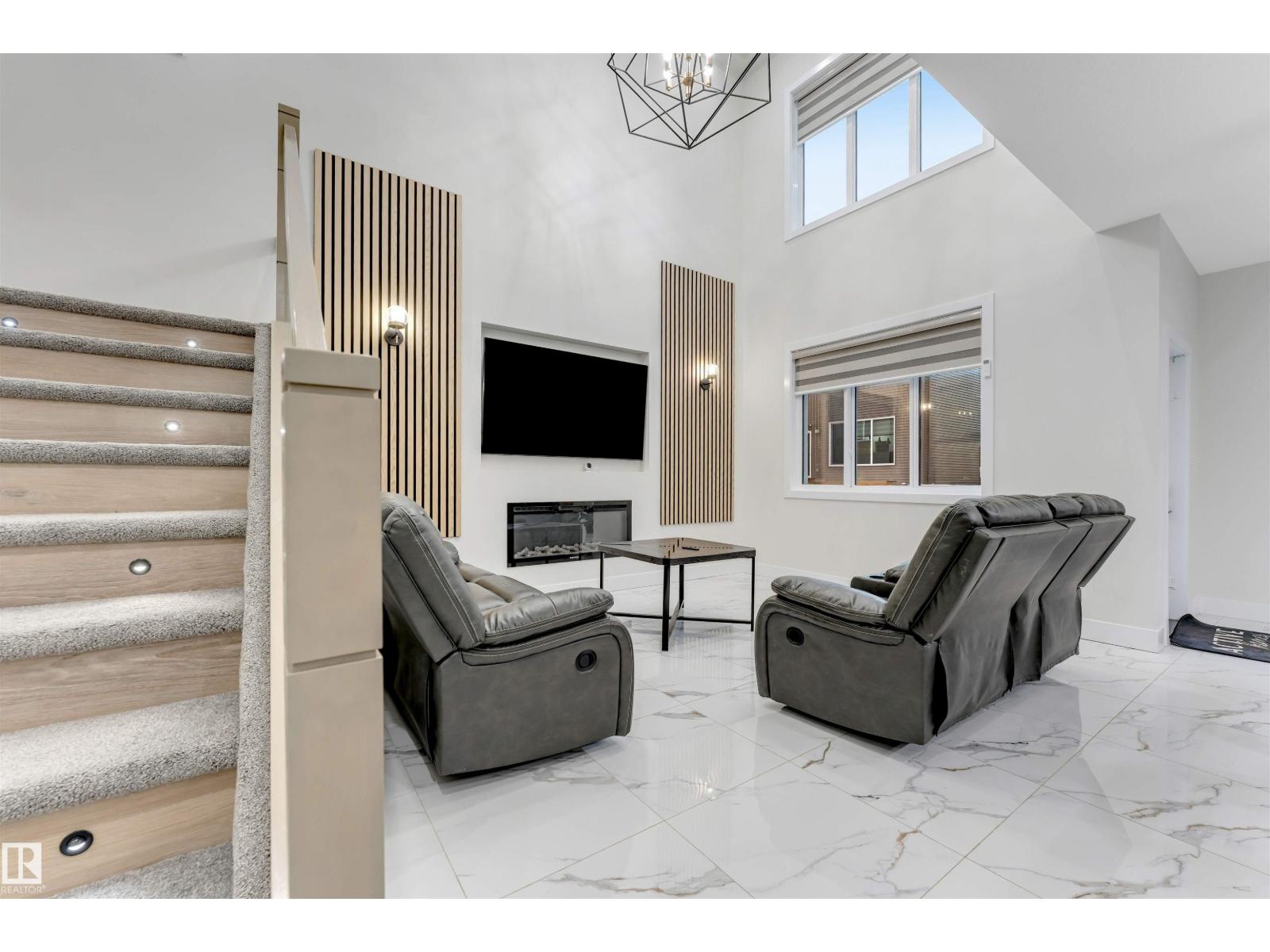 16916 47 ST NW - 15