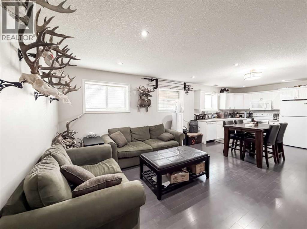 10761 74 Avenue - 24
