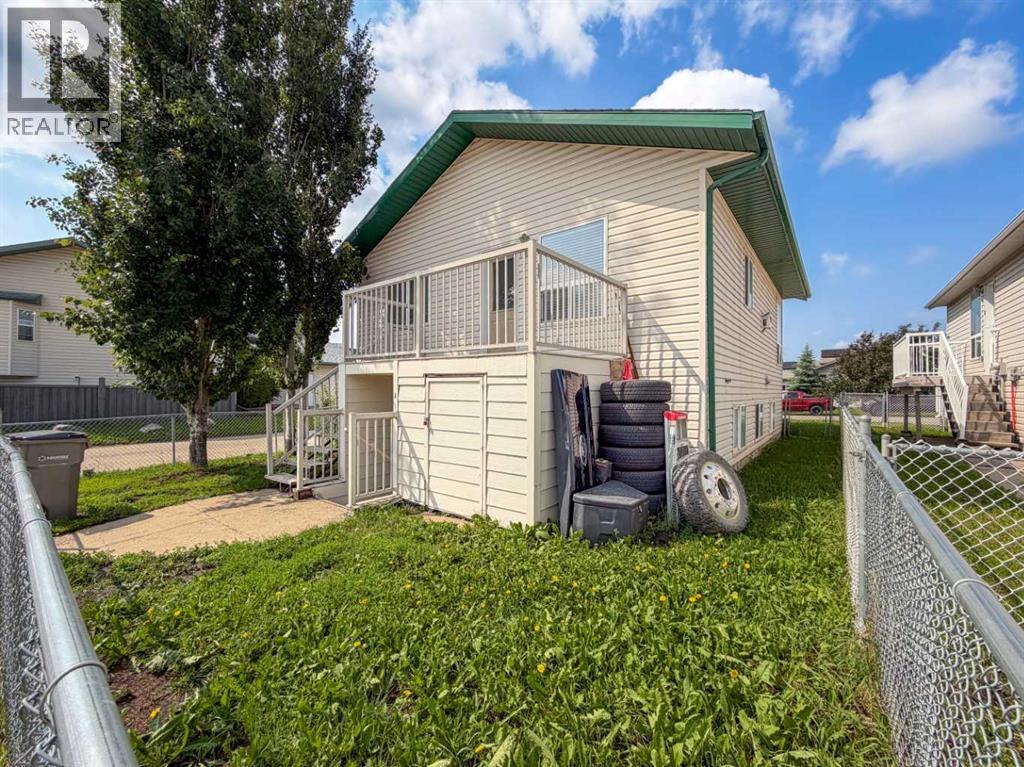 10761 74 Avenue - 35