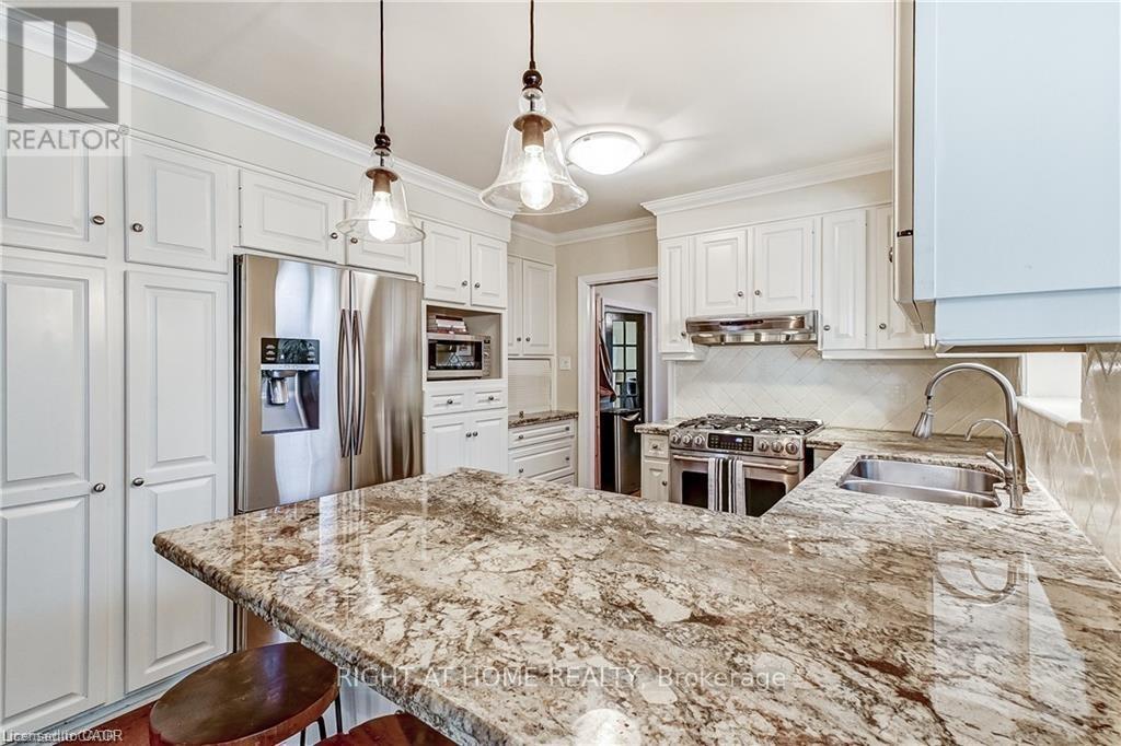 3021 LAKESHORE ROAD - 13