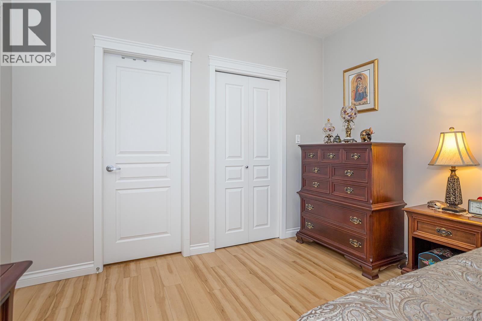 #207 2117 Meredith Rd - 13