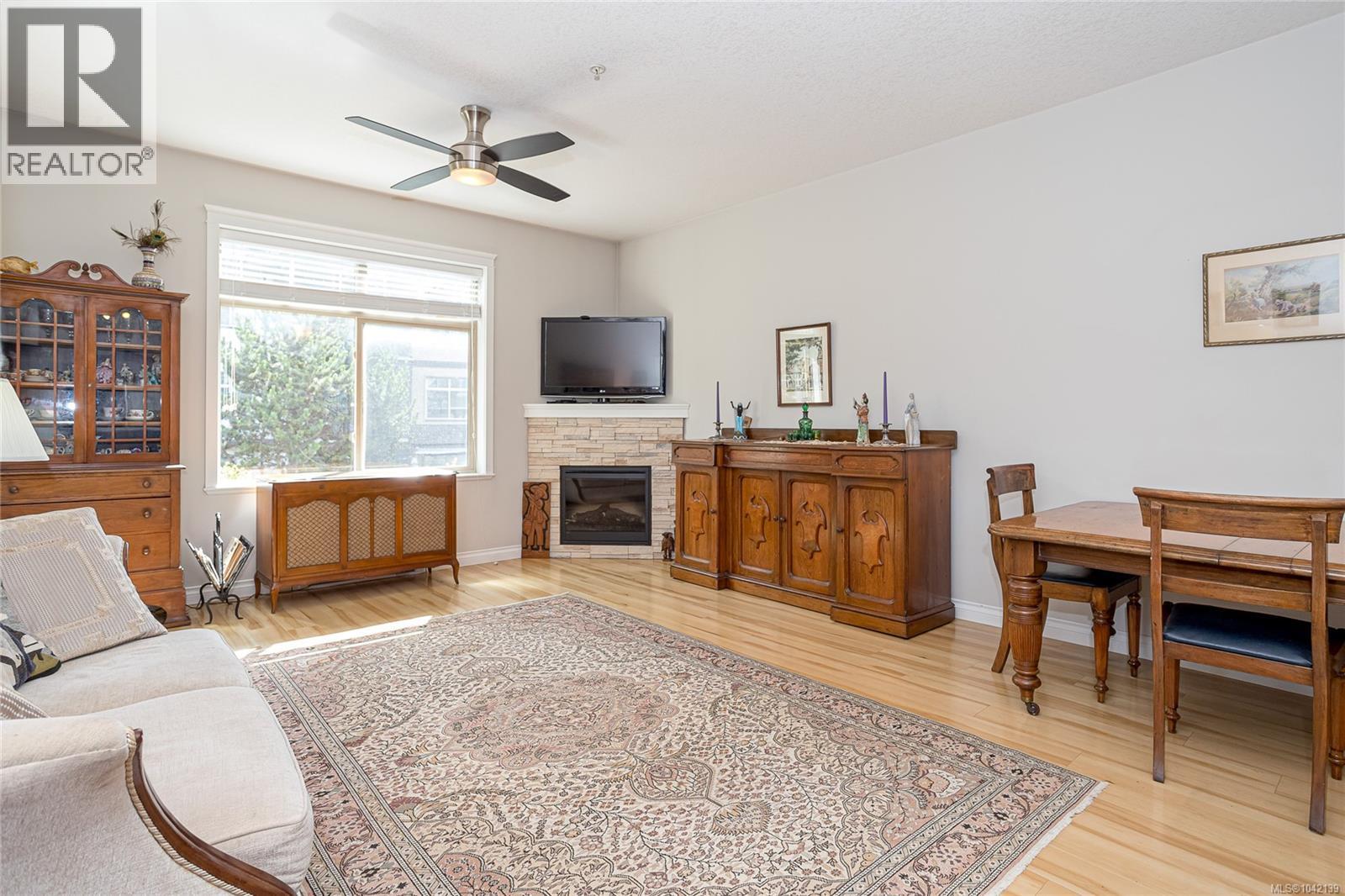 #207 2117 Meredith Rd - 3