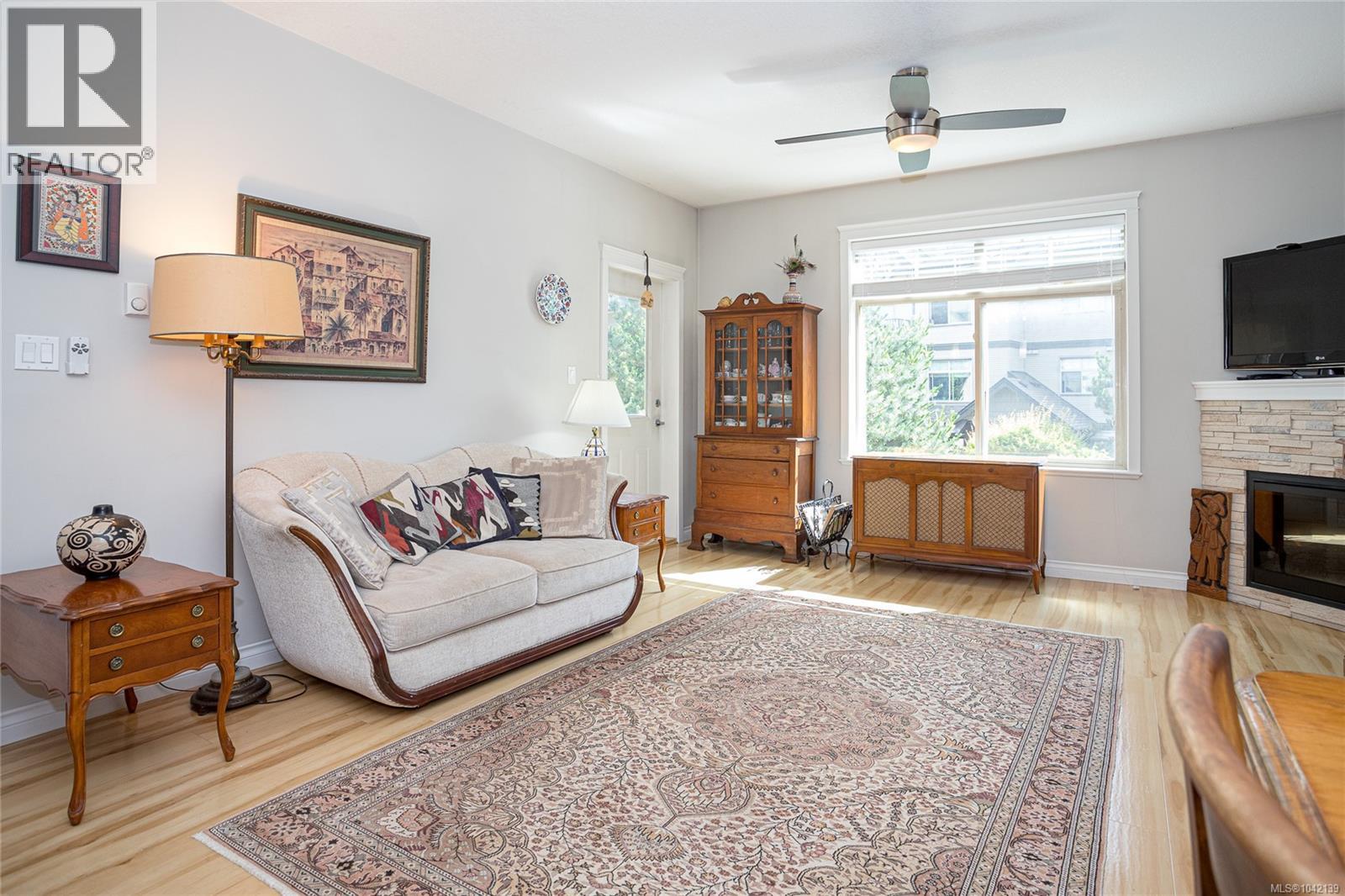 #207 2117 Meredith Rd - 4