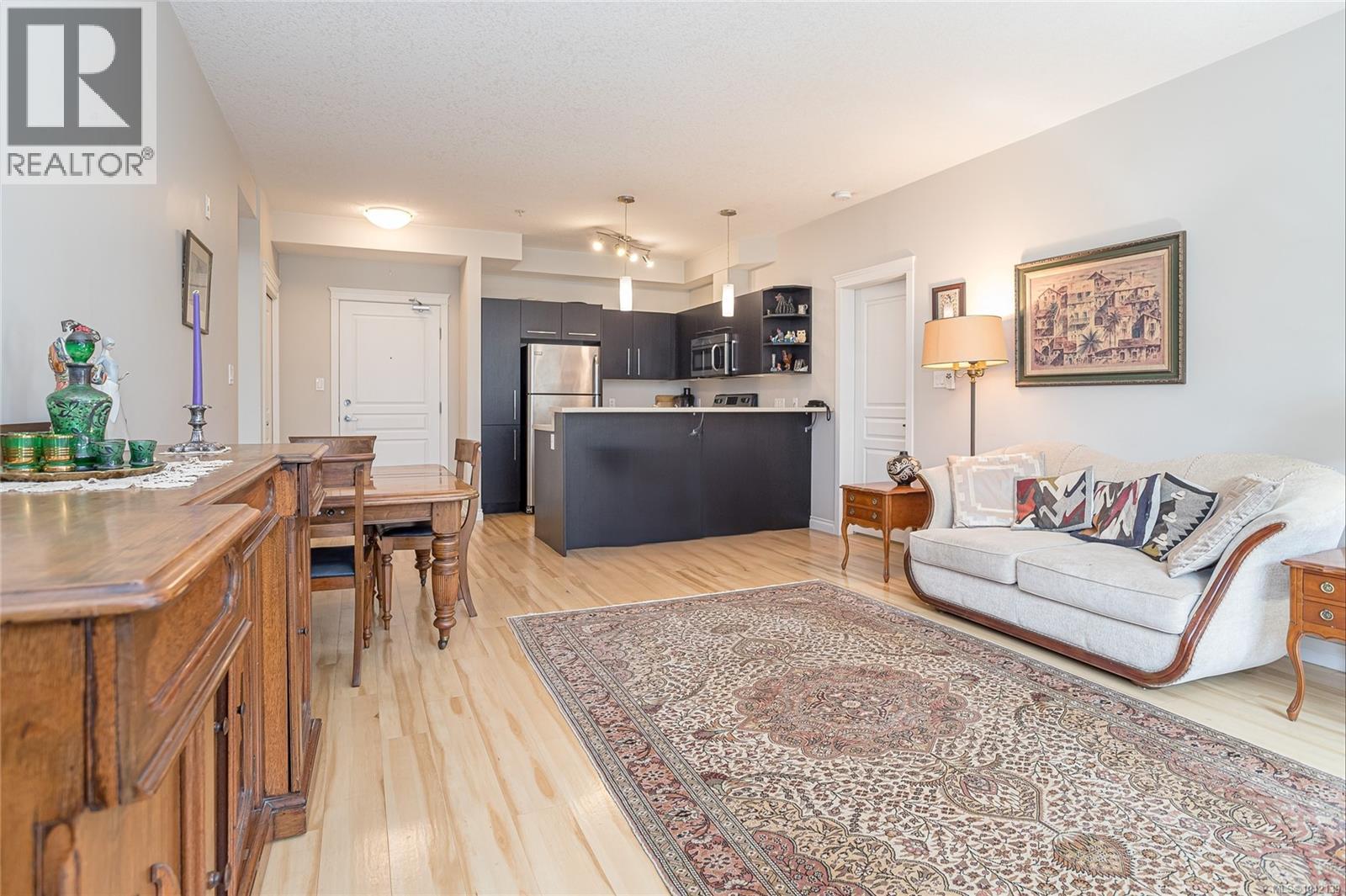 #207 2117 Meredith Rd - 5