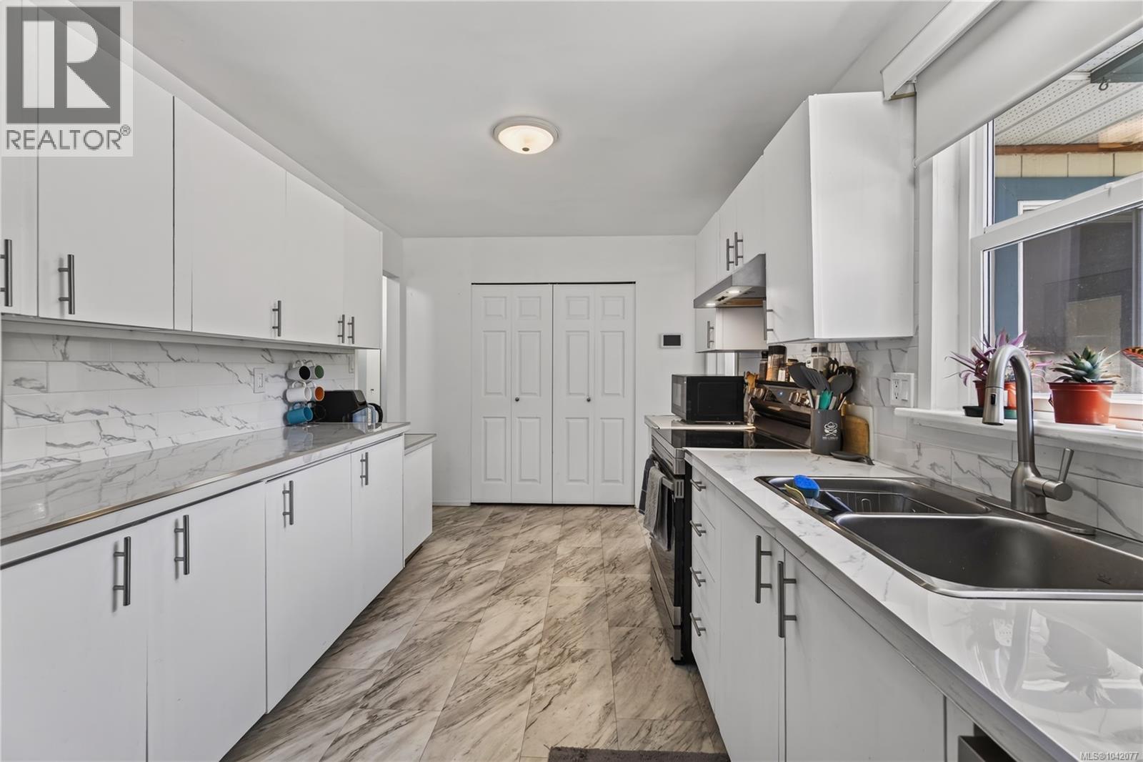 5889 Turner Rd - 10