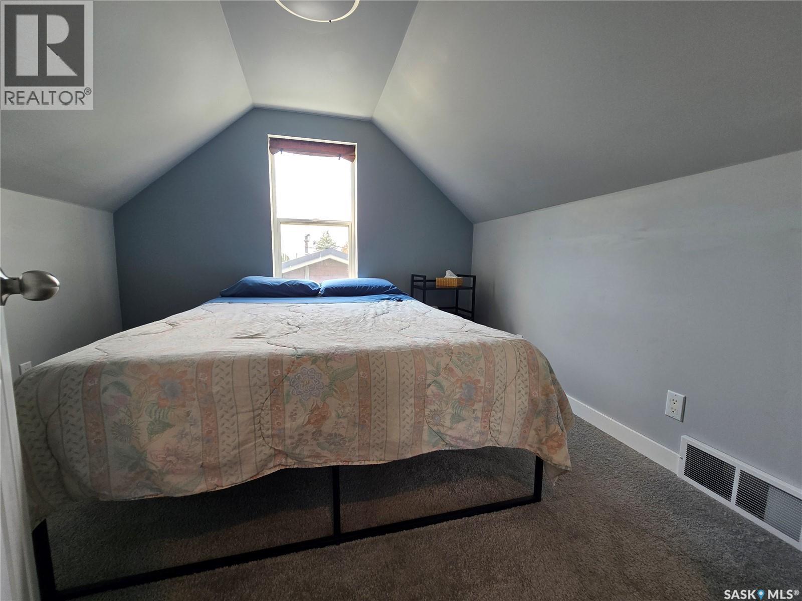 107 9TH AVENUE S - 15