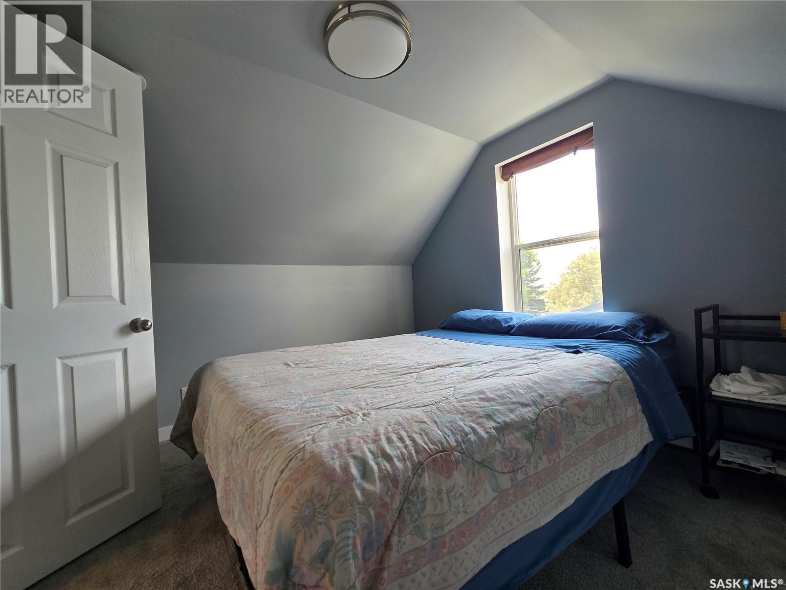 107 9TH AVENUE S - 16