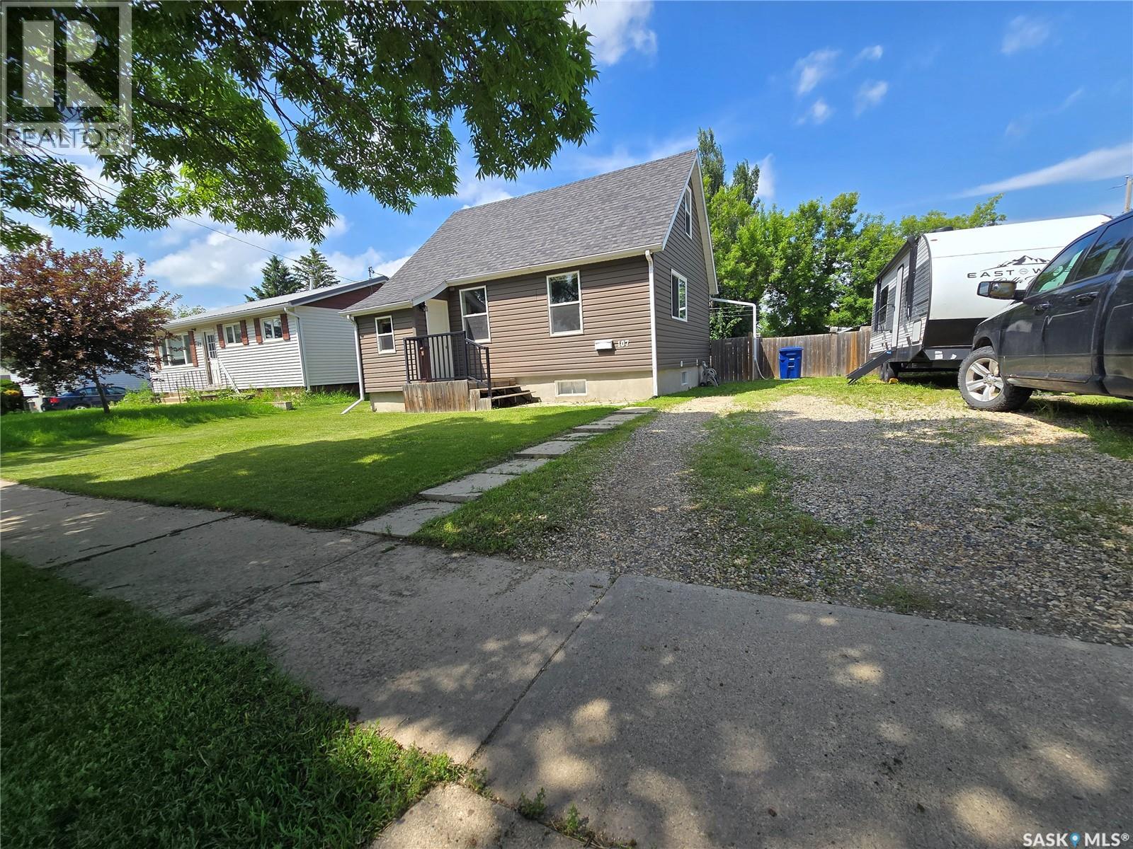 107 9TH AVENUE S - 2