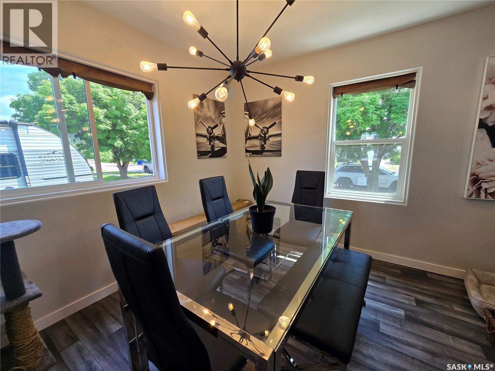 107 9TH AVENUE S - 8