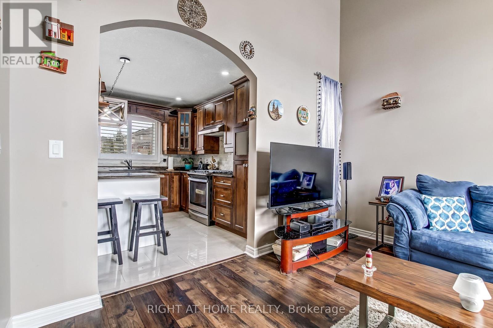 448 POLDON DRIVE - 18