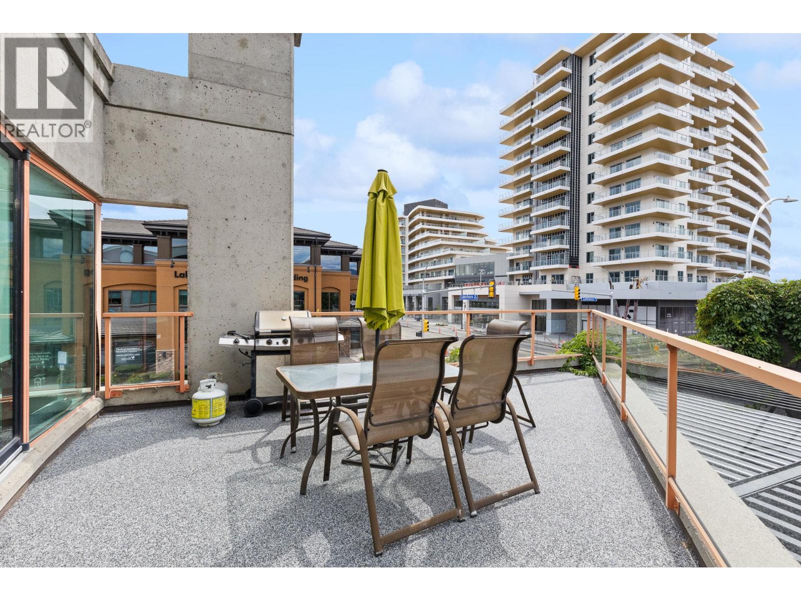 202 3275 Lakeshore Road, Kelowna