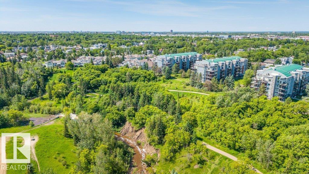 #305 7839 96 ST NW - 35