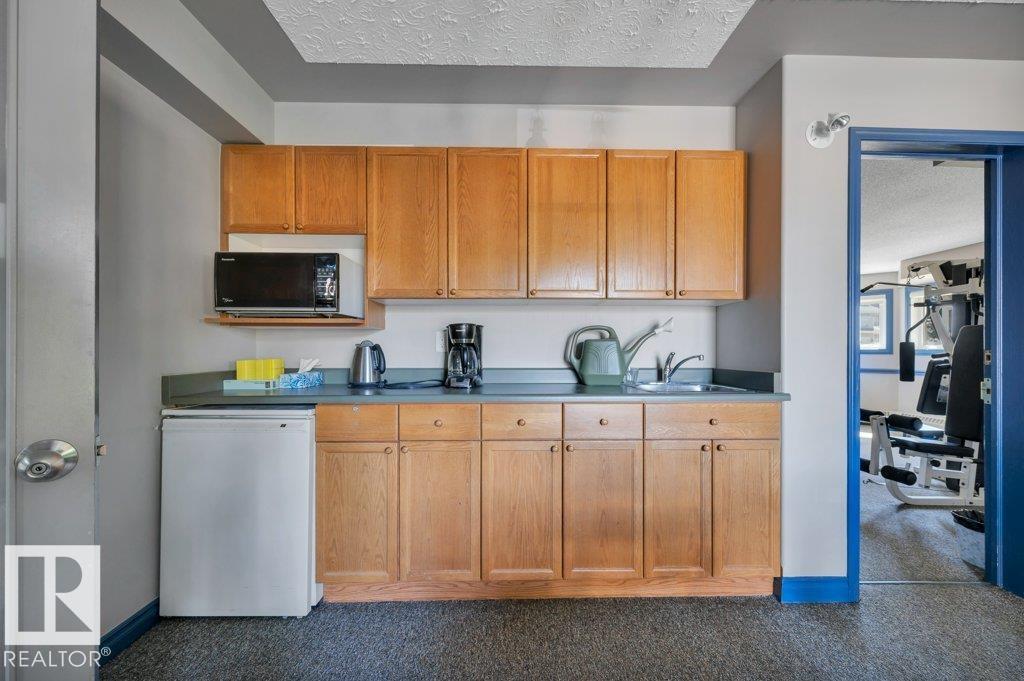 #305 7839 96 ST NW - 27